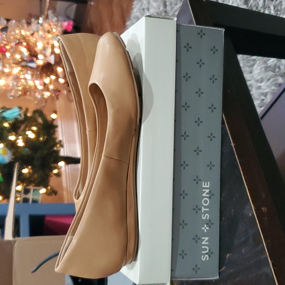 NIB Tan Ballet Flats, Womens, Size 9.5M